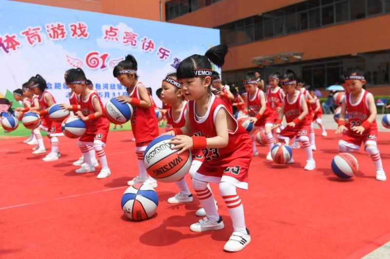 德天空：多特将在今天与二门亚历山大-迈尔续约至2027年